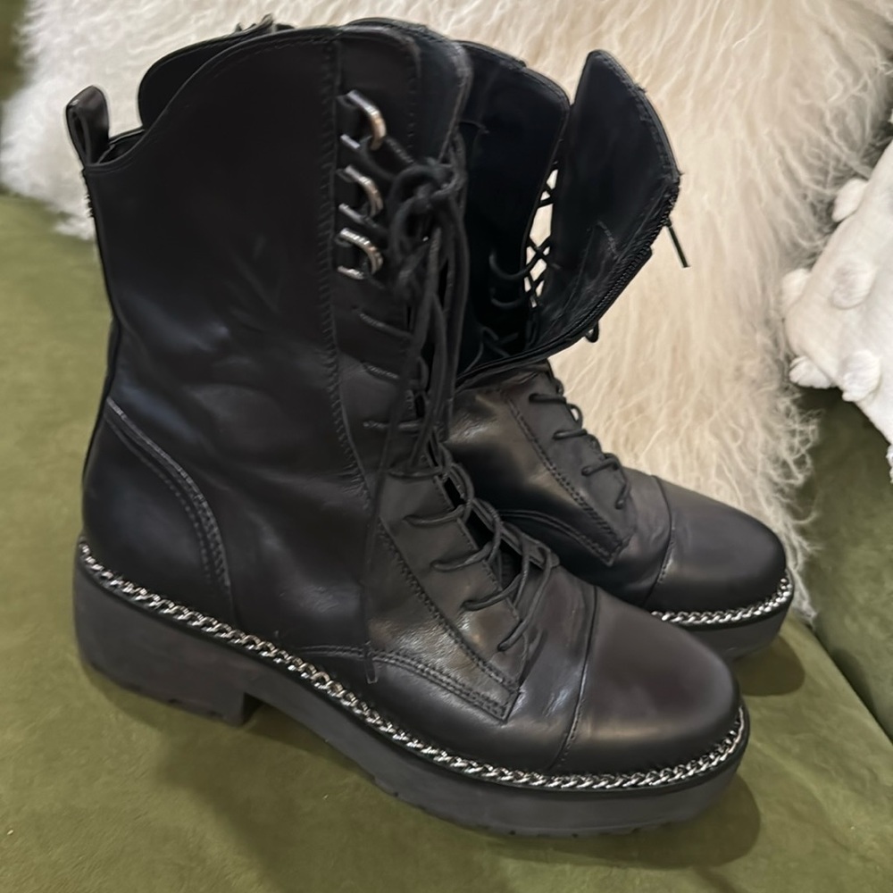 Sam Edelman boot chain Chanel style